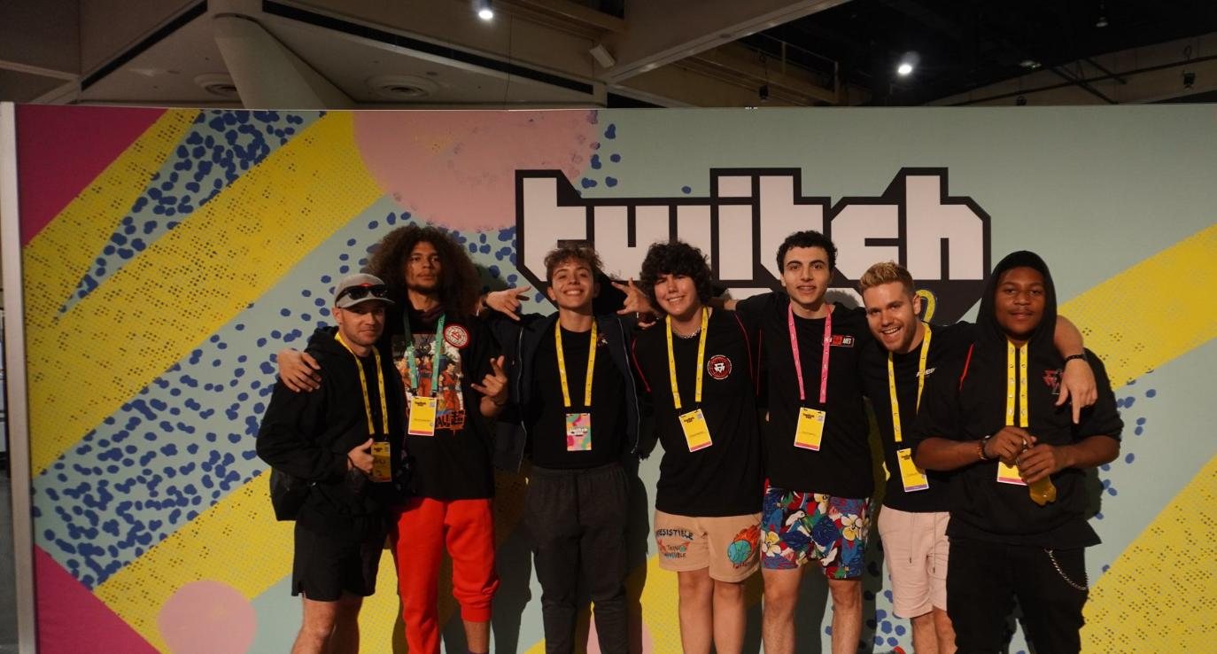 Team Ares roster at TwitchCon San Diego